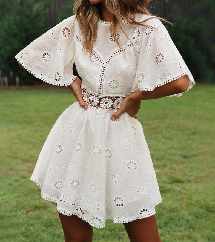 Keyla – Backless Bell-Sleeve Dress