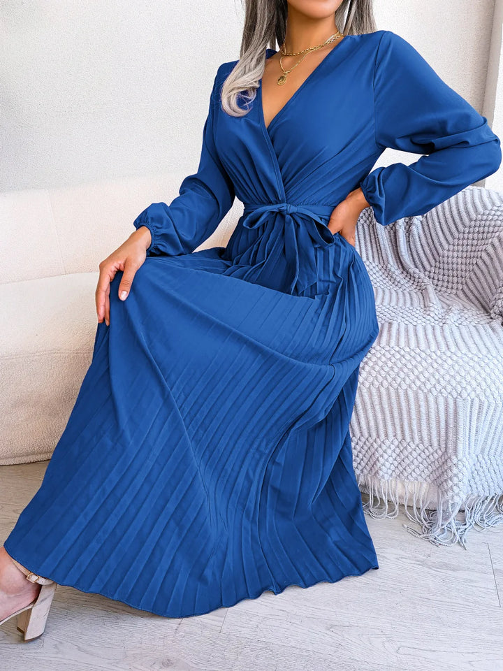 Mercedes - Elegant Long Sleeve Pleated Maxi Dress